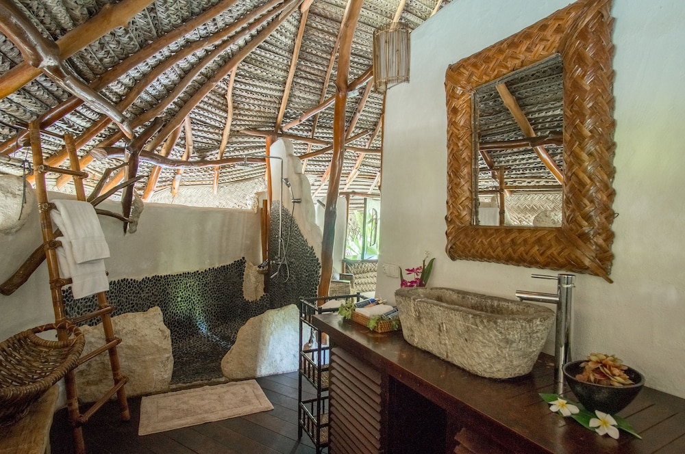 All Inclusive Private Bungalow 'Kaveu' with Ensuite photo 2