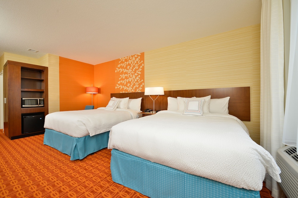 Room, 2 Queen Beds (Mobility Accessible, Roll-in Shower)