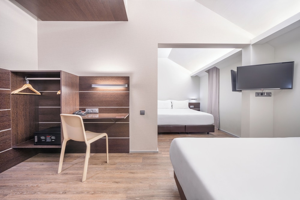 Superior Double Room, 2 Queen Beds