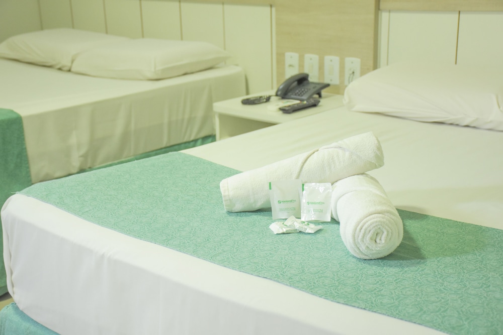 Standard Room, 2 Double Beds - Photo 1