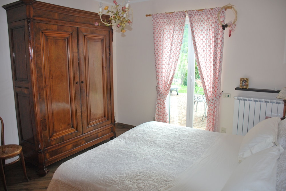Double Or Twin Room, Private Bathroom (External) photo 2