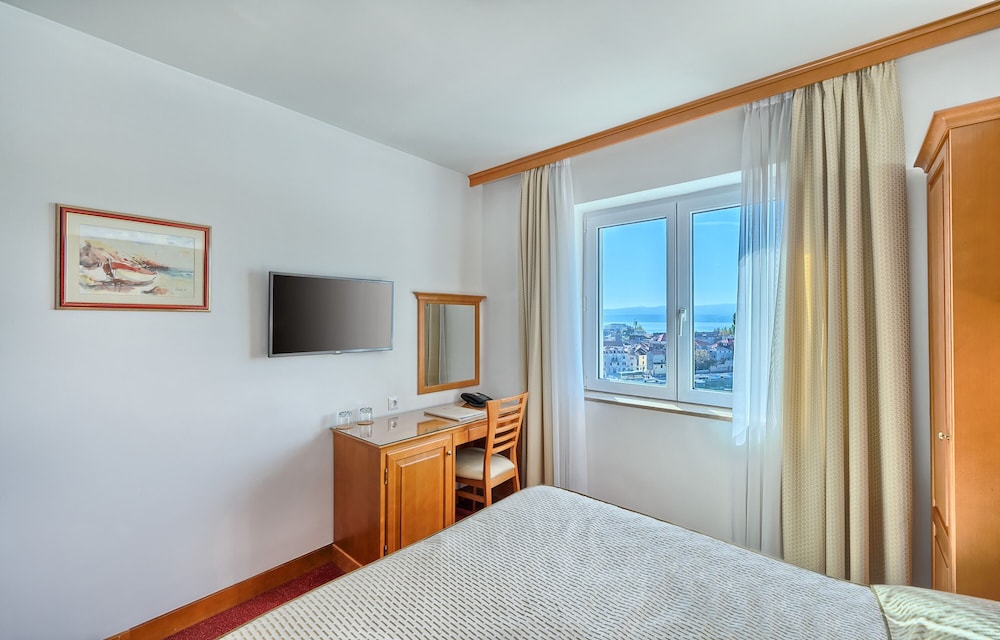 Standard Double Room, Sea View - Photo 3