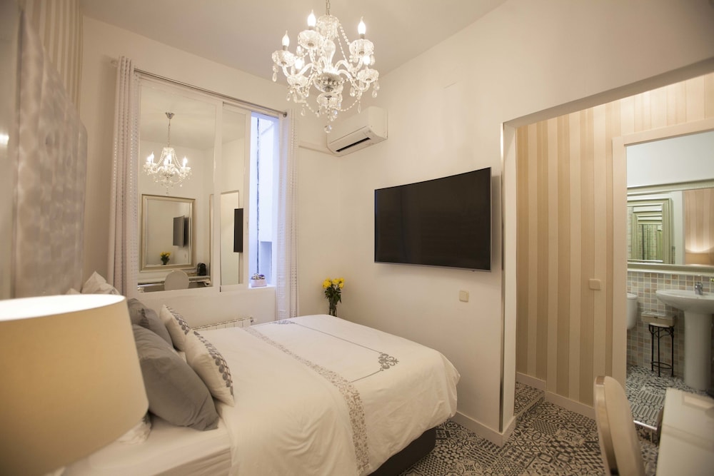 Deluxe Double Room photo 3
