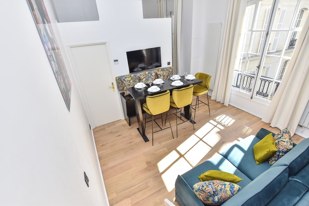 Apartment photo 2