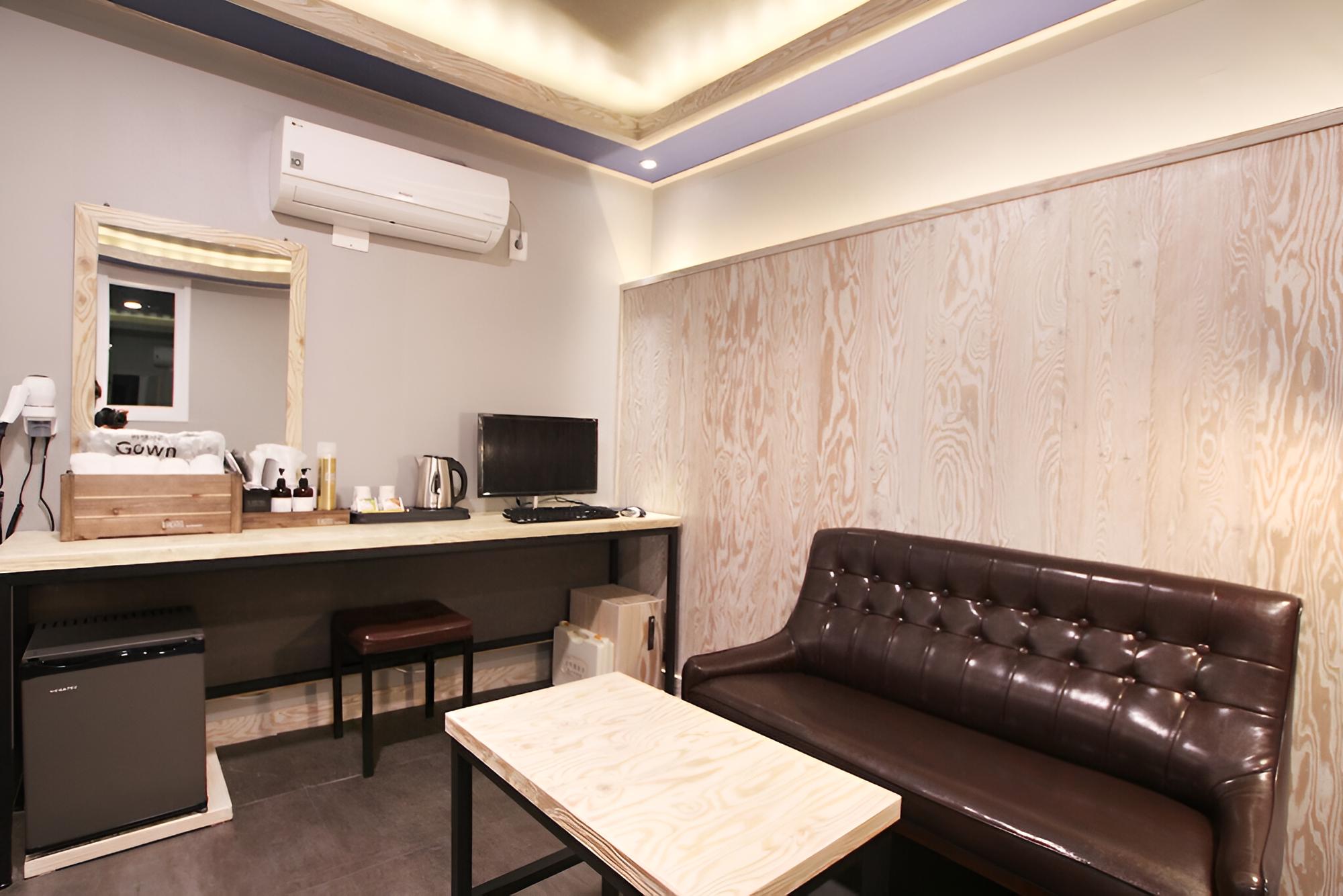 Room (Deluxe (100% disinfection/high-qualit) - Photo 9