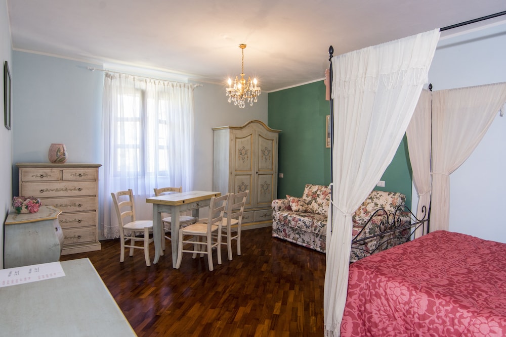 Suite, 1 Bedroom photo 3