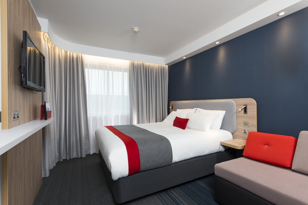 Standard Room, 1 Double Bed with Sofa bed (with Free Hot Breakfast) - Photo 4