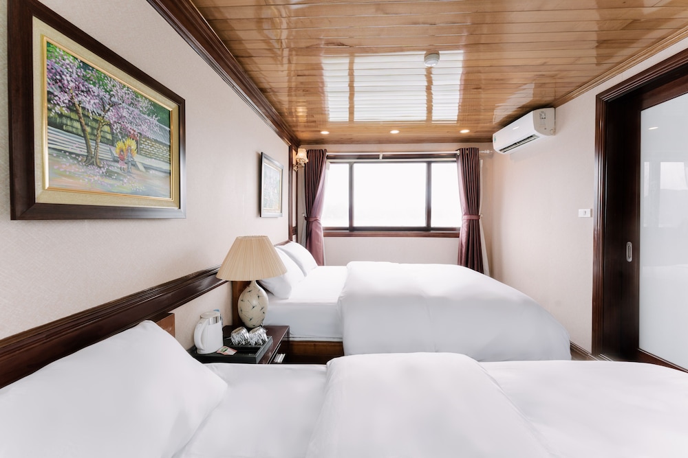 Deluxe Triple Room, Non Smoking photo 1