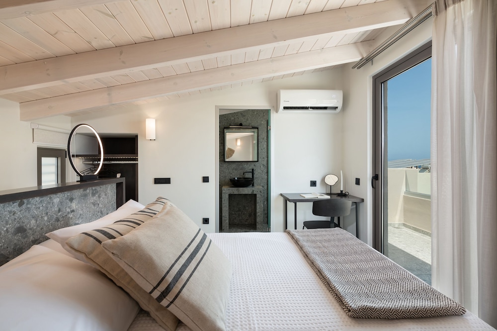 Deluxe Quadruple Room, Multiple Beds