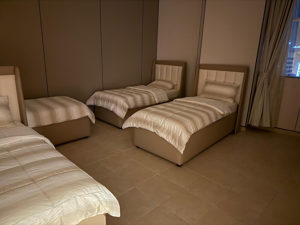 Comfort Shared Dormitory, Women Only, Non Smoking, City View photo 1