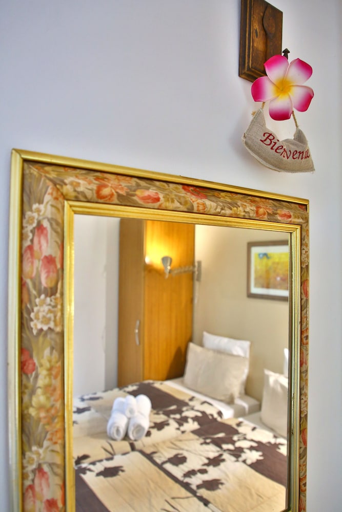 Classic Studio, 2 Twin Beds, Garden View photo 3