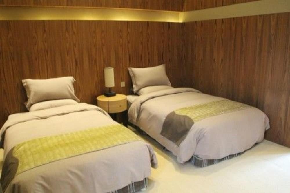 Basic Twin Room
