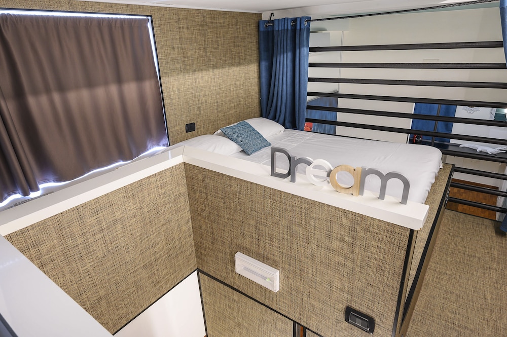 Family Suite, 1 Bedroom, Kitchenette photo 2