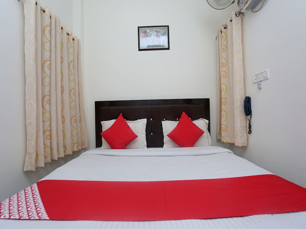 Double Room, 1 Queen Bed photo 1