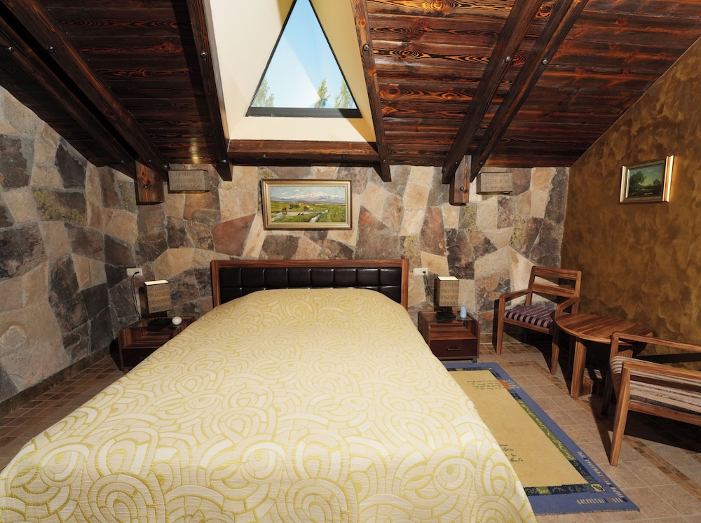 Deluxe Double or Twin Room photo 1
