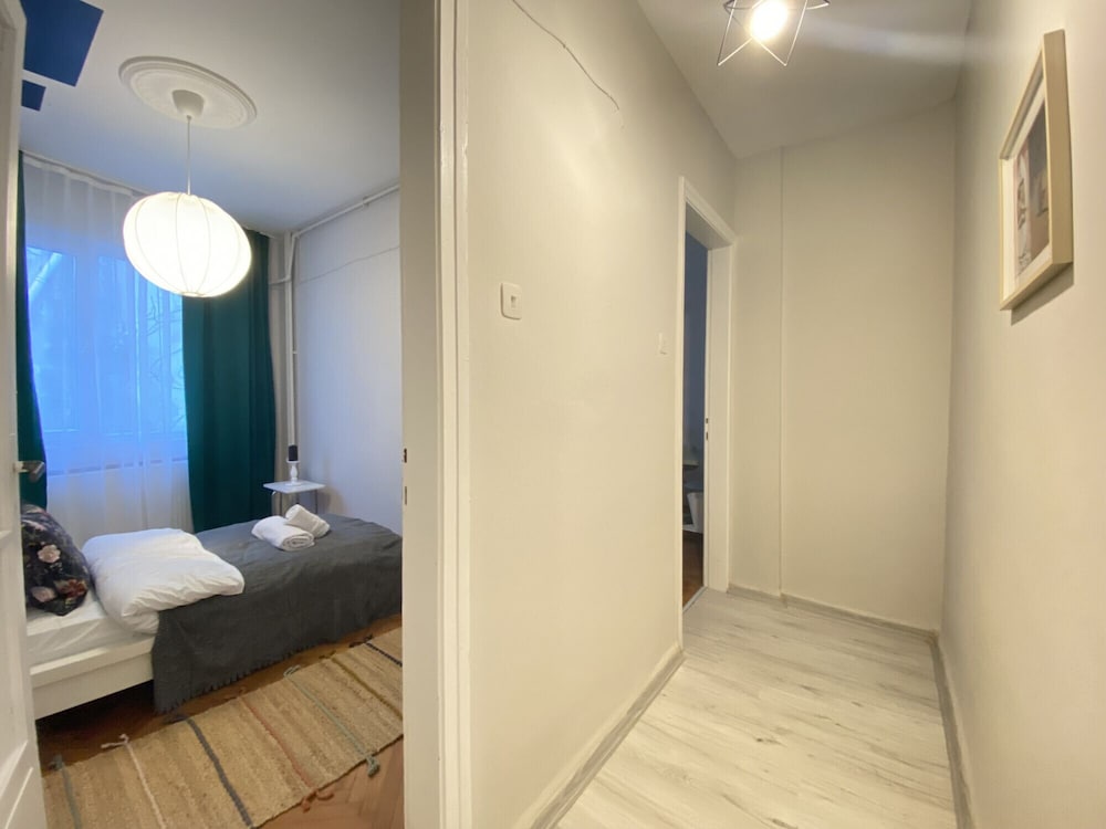 Apartment photo 3