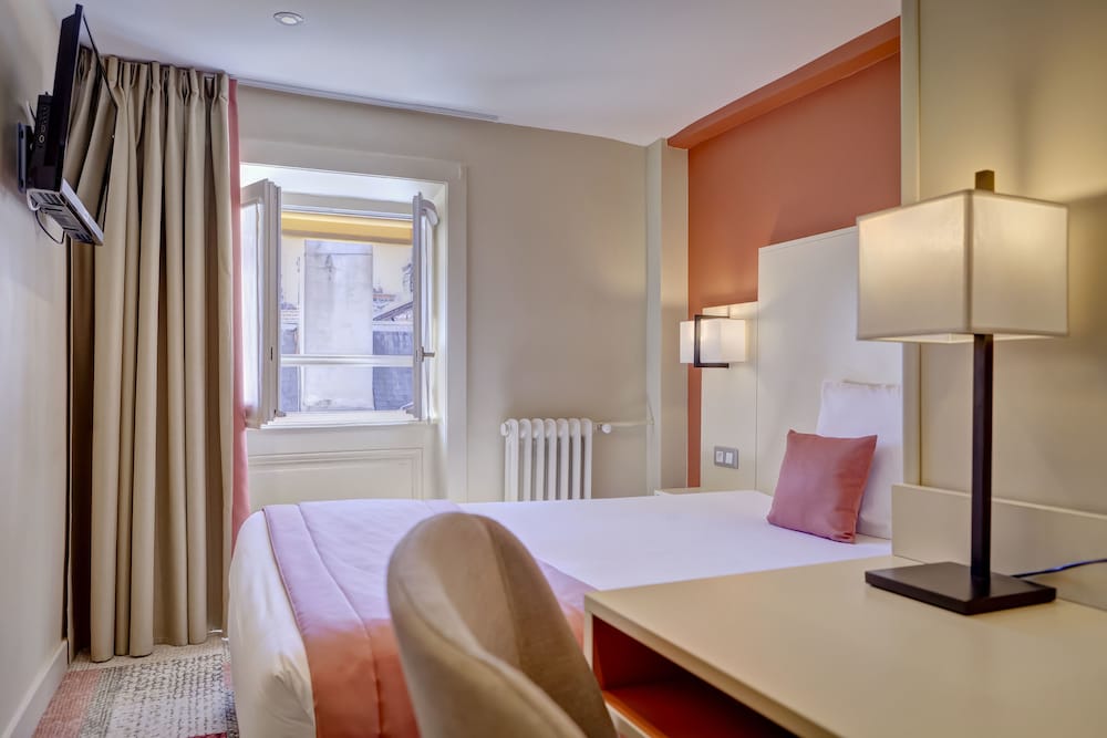 Classic Single Room