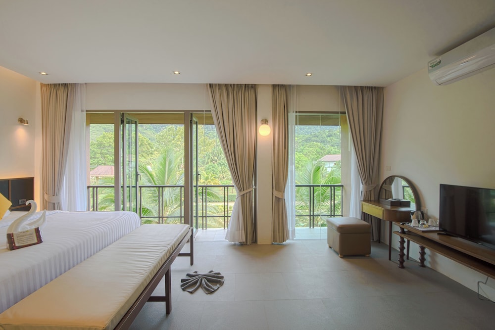 Standard Room with Mountain View photo 2