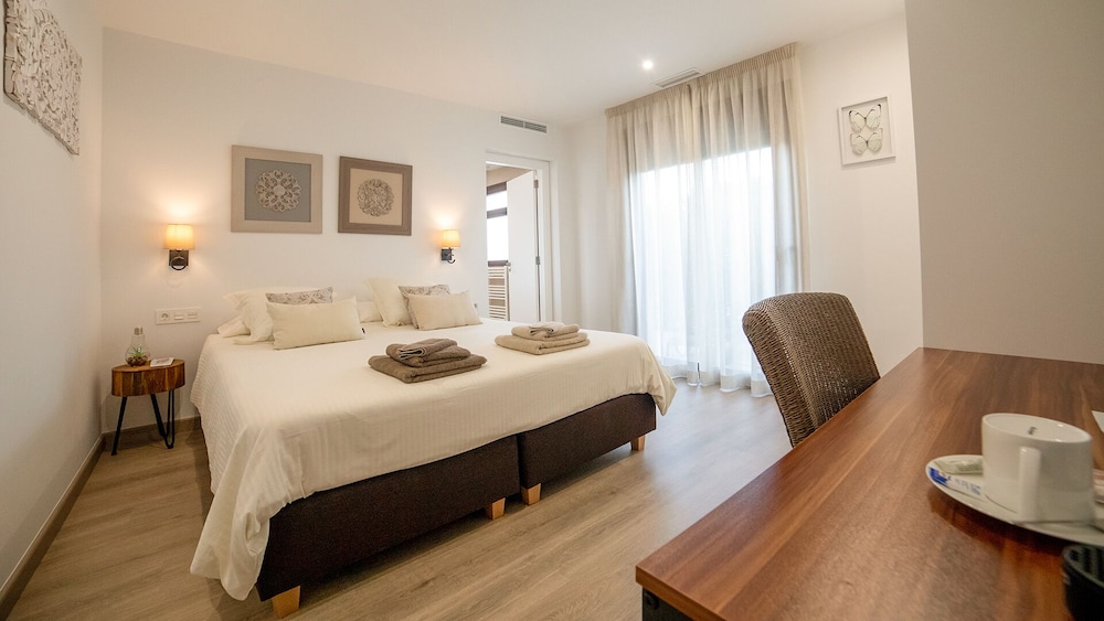 Standard Double Room (Carinena)