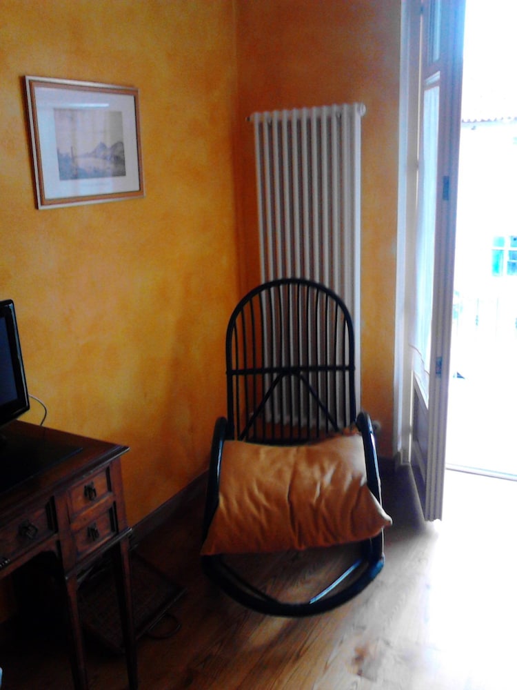 Double Room, 1 Queen Bed photo 3