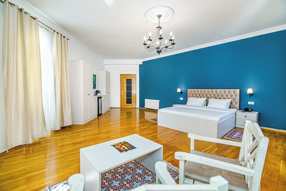 King Room, Balcony - Photo 2