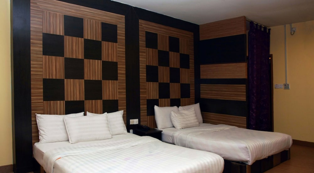 Family Room 4