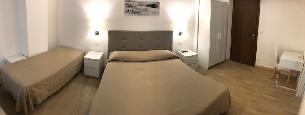 Standard Triple Room photo 3