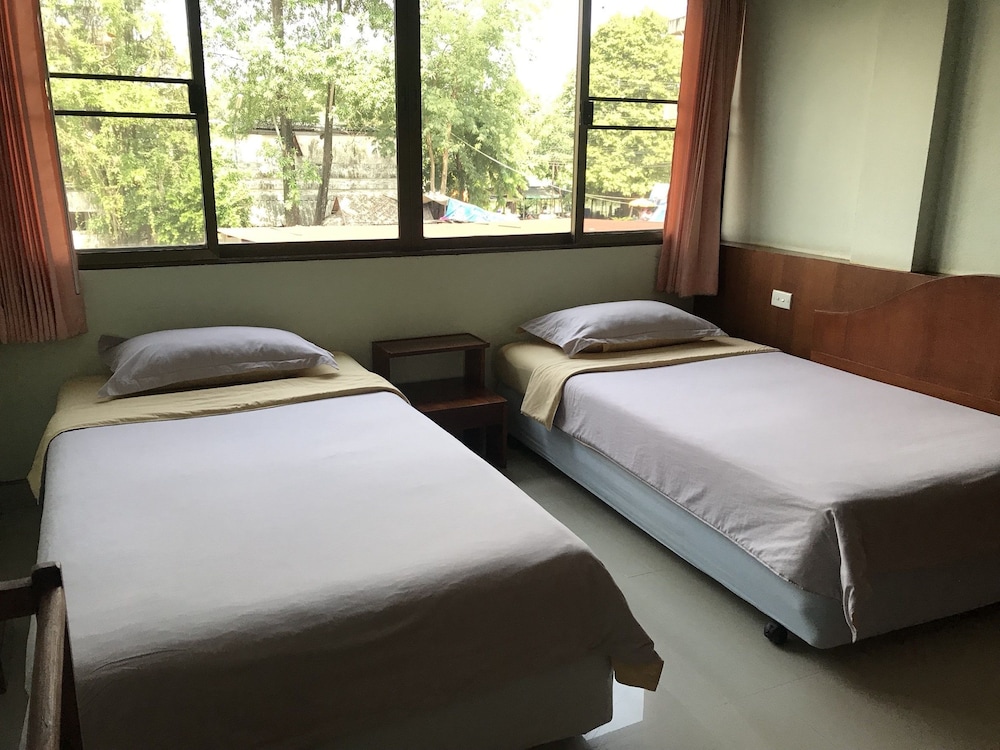 Standard Twin Room photo 1