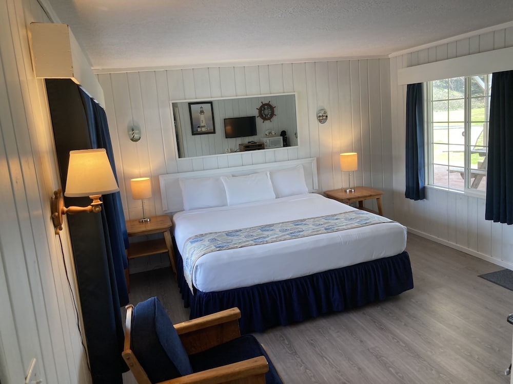King Room Ocean View to King Room Oceanfront