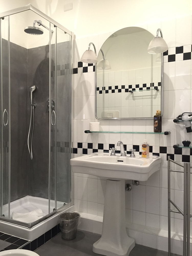 Classic Double Room, 1 Double Bed photo 3
