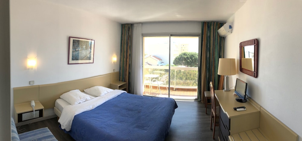 Double Room - Photo 8