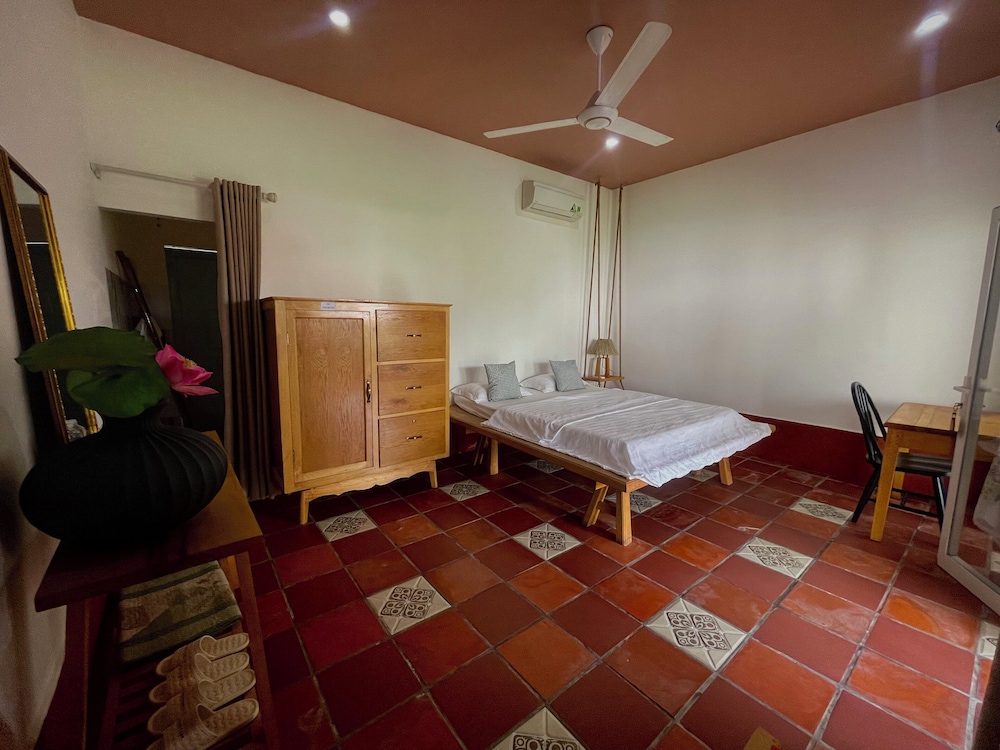 Standard Double Room, Lake View