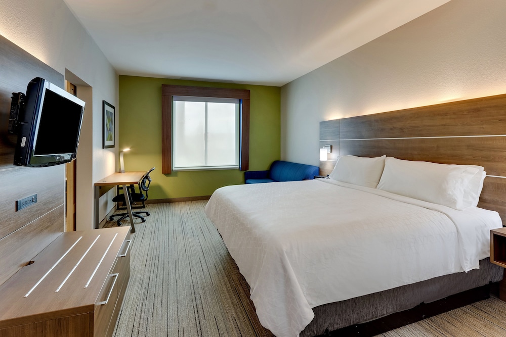 Standard Room, Multiple Beds - Photo 3