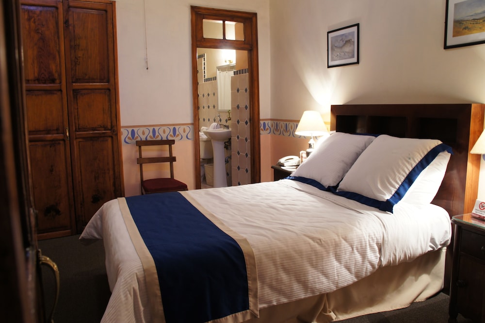 Classic Room, 1 King Bed - Photo 2