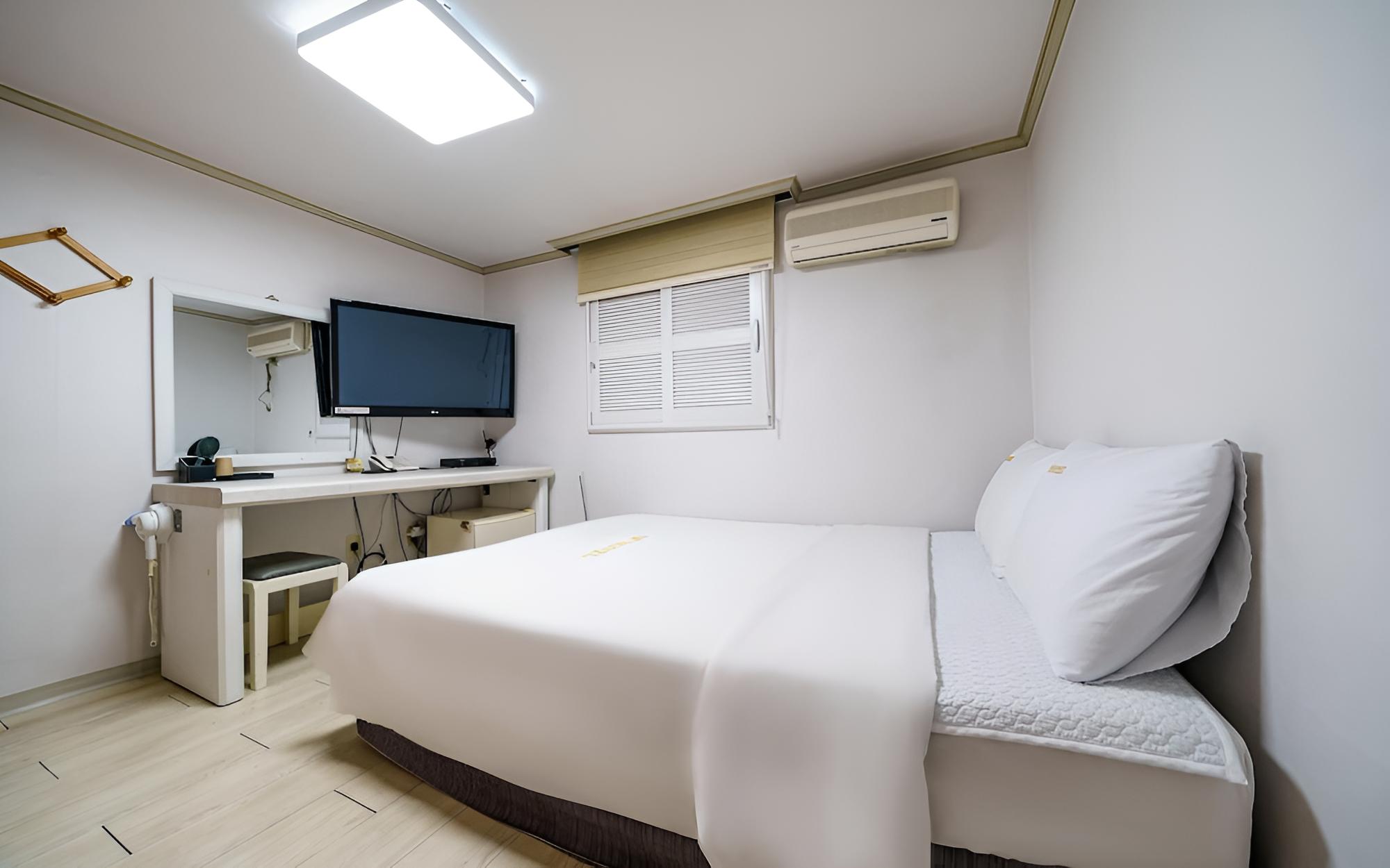 Room (Standard Room) photo 3