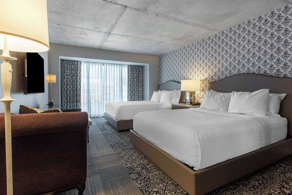Standard Room, 2 Queen Beds, Hearing Accessible photo 3