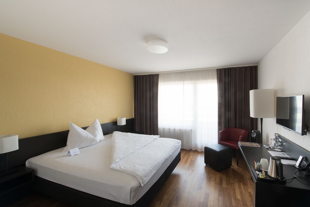 Superior Double or Twin Room photo 3