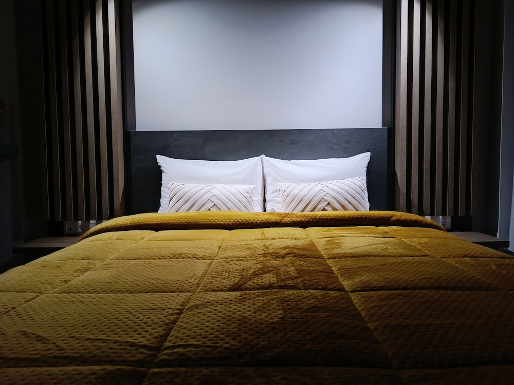 Standard Double or Twin Room, Balcony - Photo 8