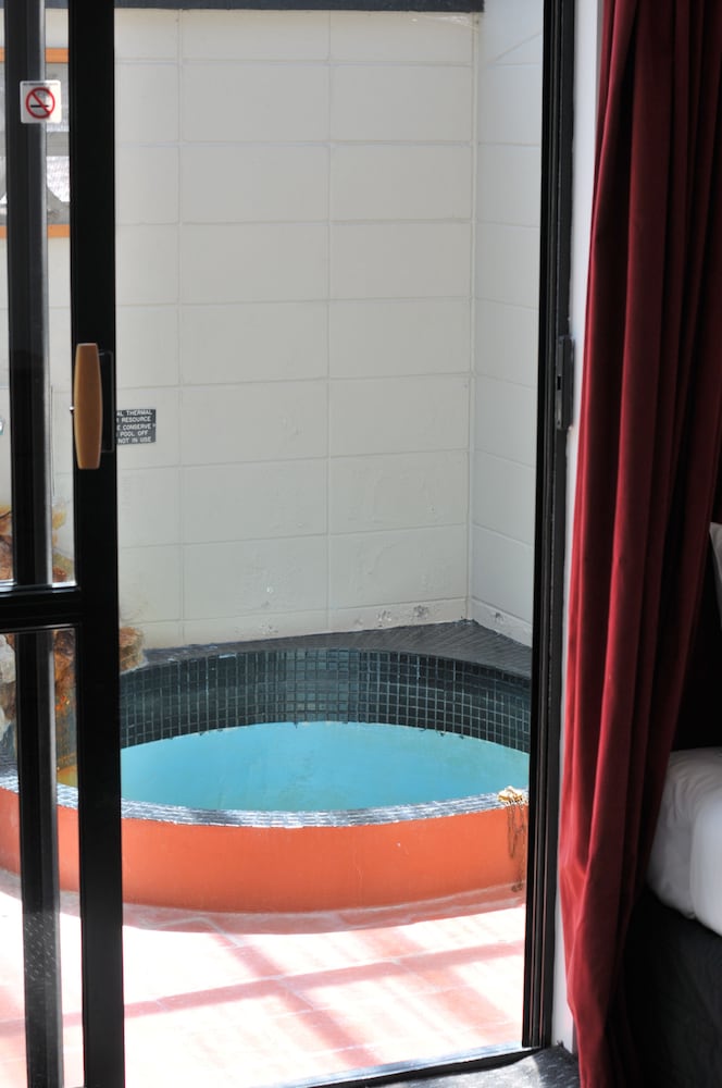Queen Studio With Lake View And Private Thermal Pool photo 3