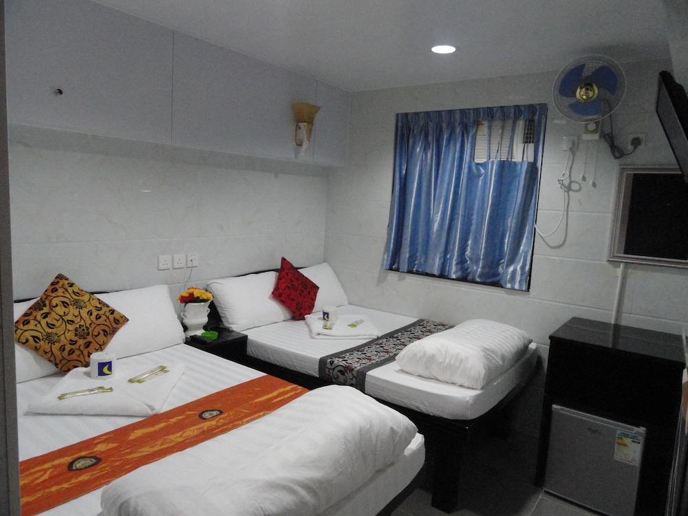 Basic Triple Room photo 1