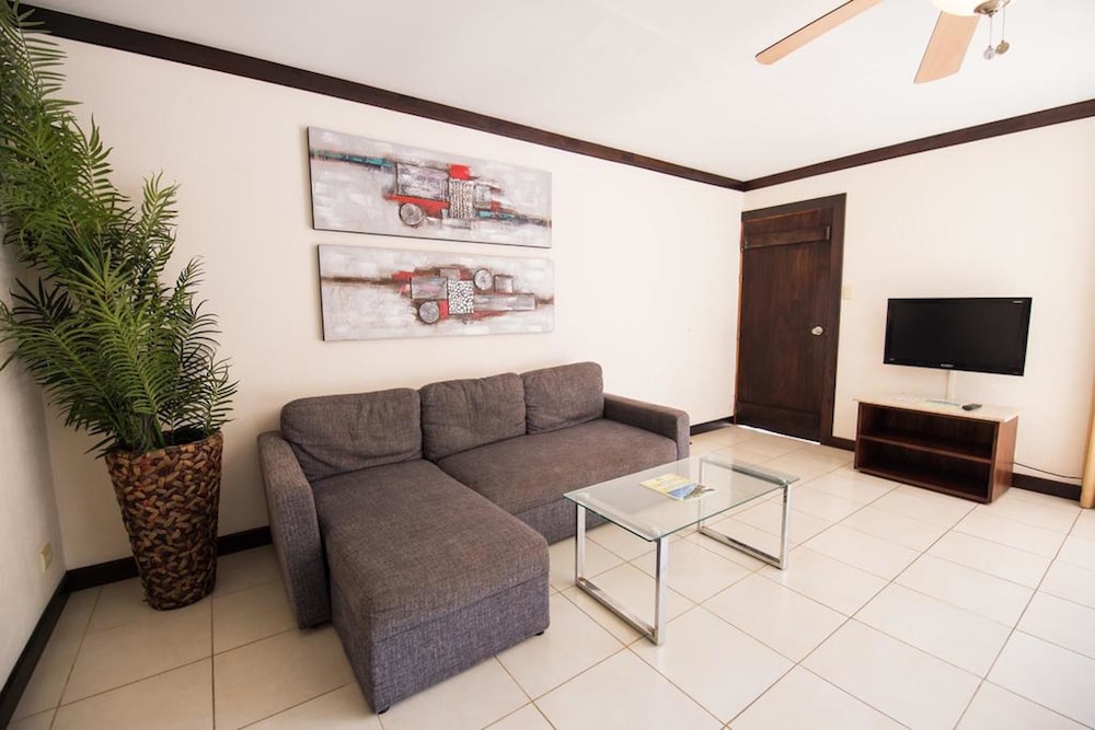 Family Apartment, 2 Queen Beds