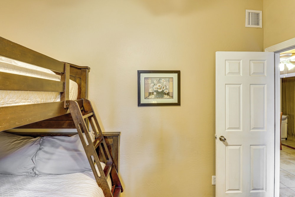 House (2 Bedrooms) photo 3