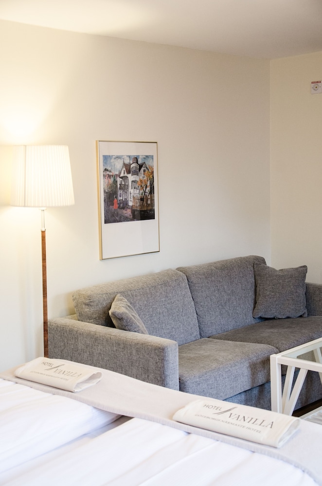 Apartment (Family Room)