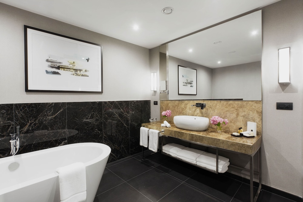 Suite, 1 King Bed, Terrace (Cathedral View) - Photo 6