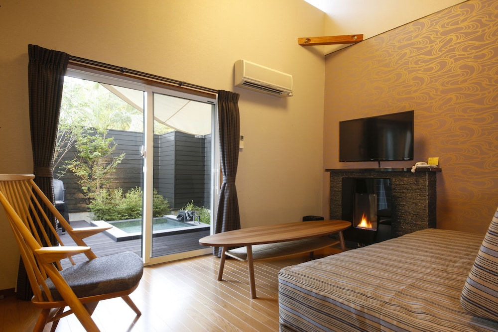Forest Cottage with DLX Open-air Bath, Non Smoking