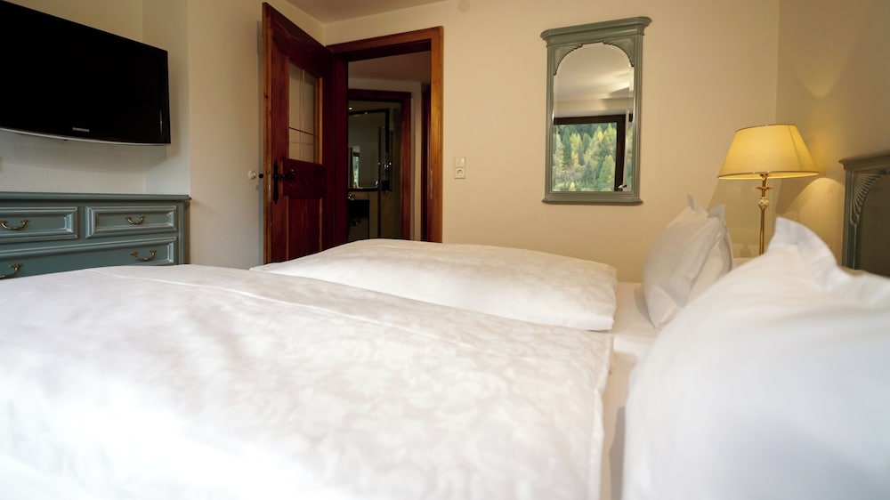 Standard Suite - Photo 6