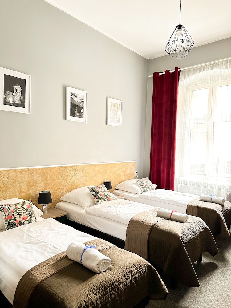 Comfort Triple Room, 3 Twin Beds, City View (13,18,23,28,33,38) photo 2