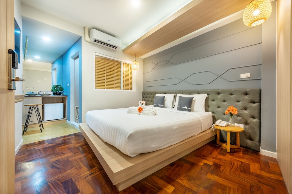 Honeymoon Single Room, 1 King Bed