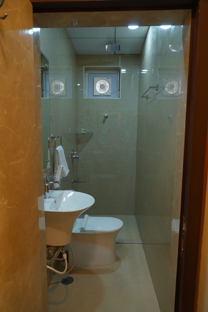 Premium Suite - Photo 2