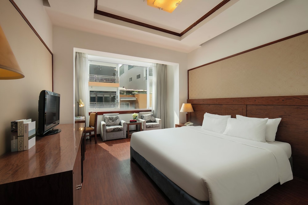Executive Studio Suite